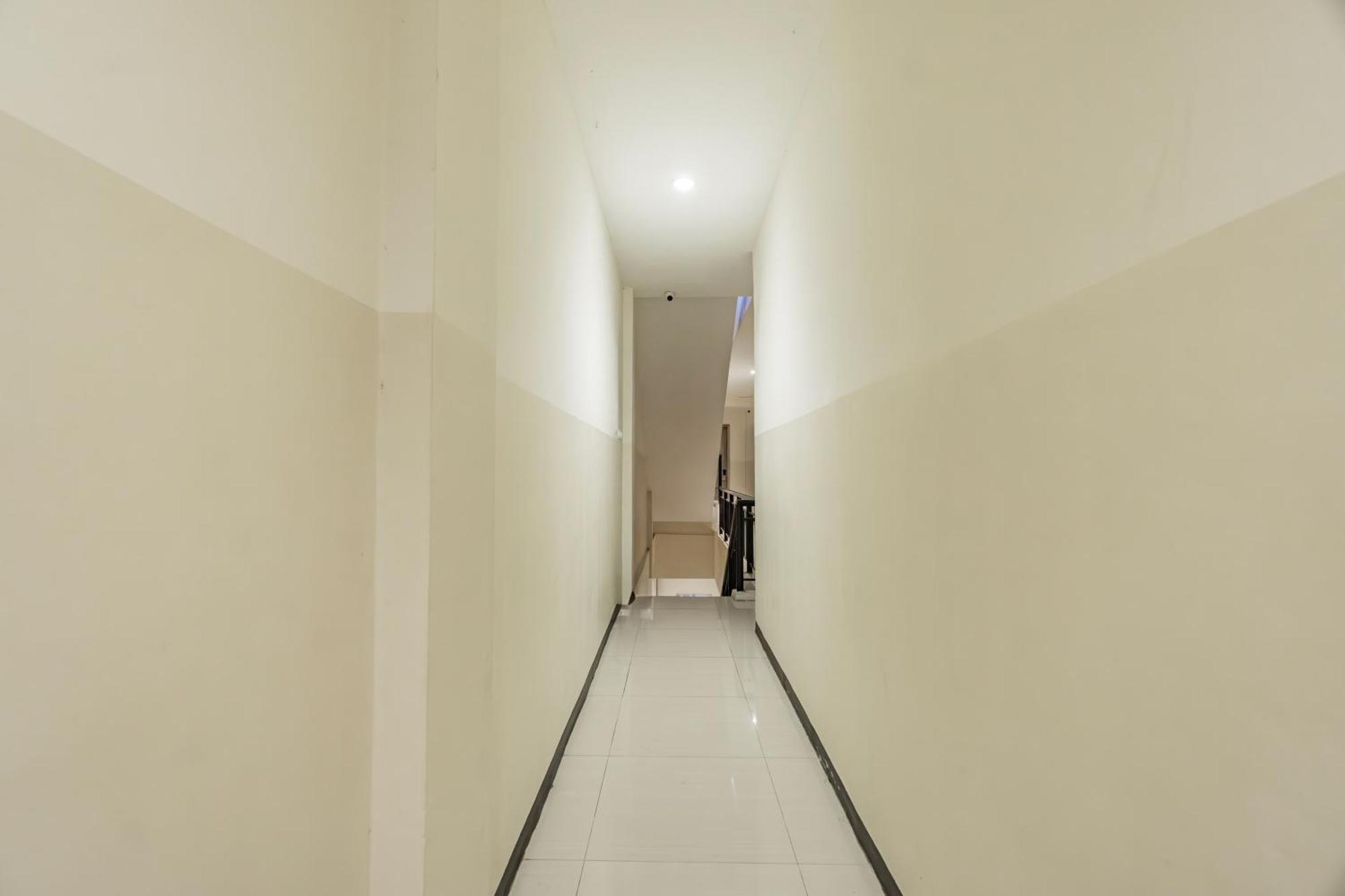 Ace Business Hotel Galaxy Surabaya Exterior foto