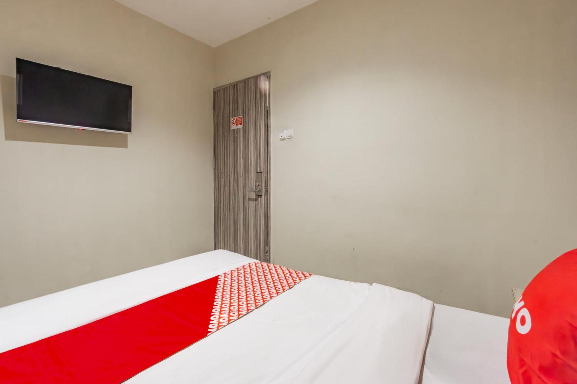Ace Business Hotel Galaxy Surabaya Exterior foto