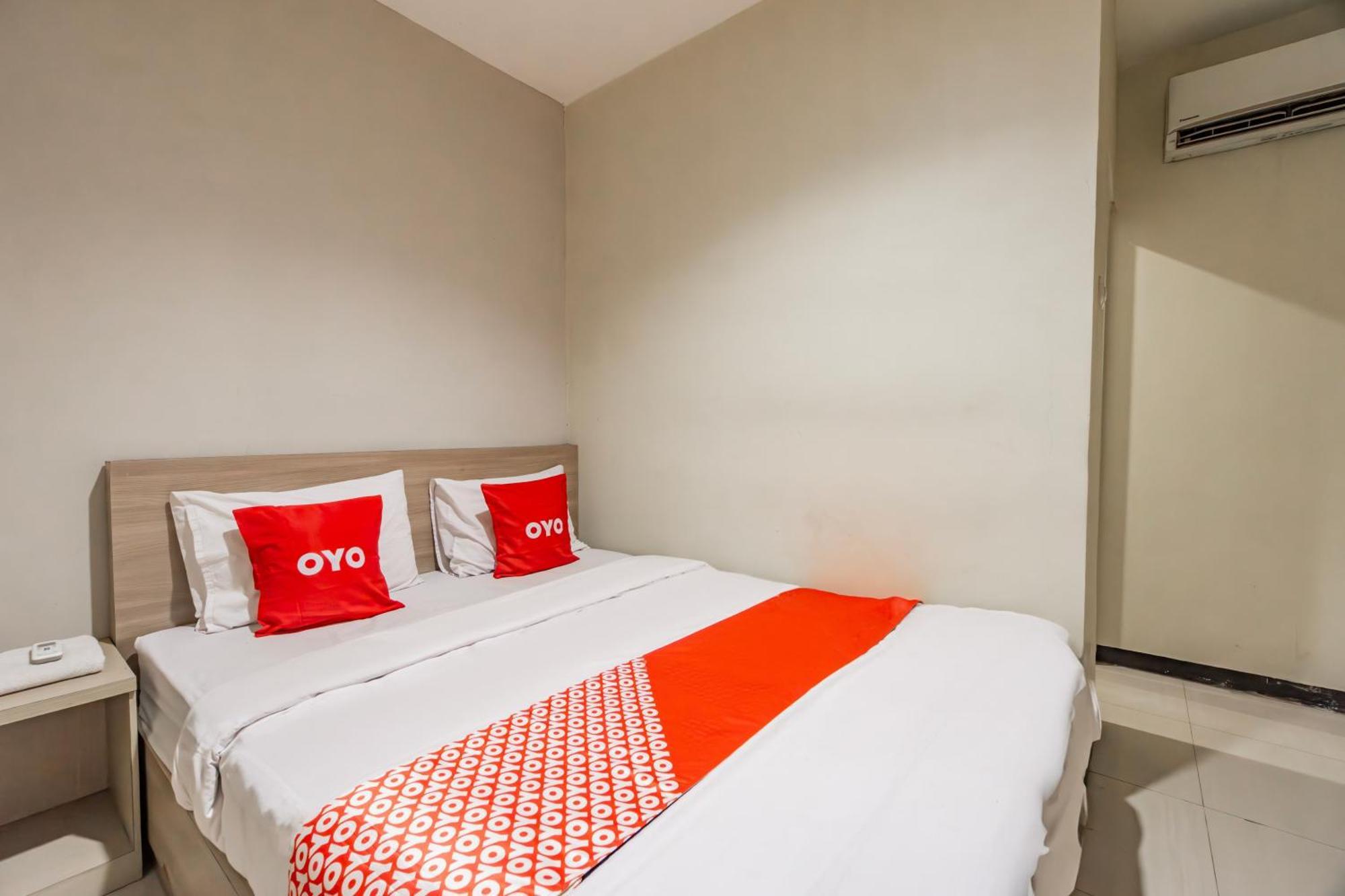 Ace Business Hotel Galaxy Surabaya Exterior foto