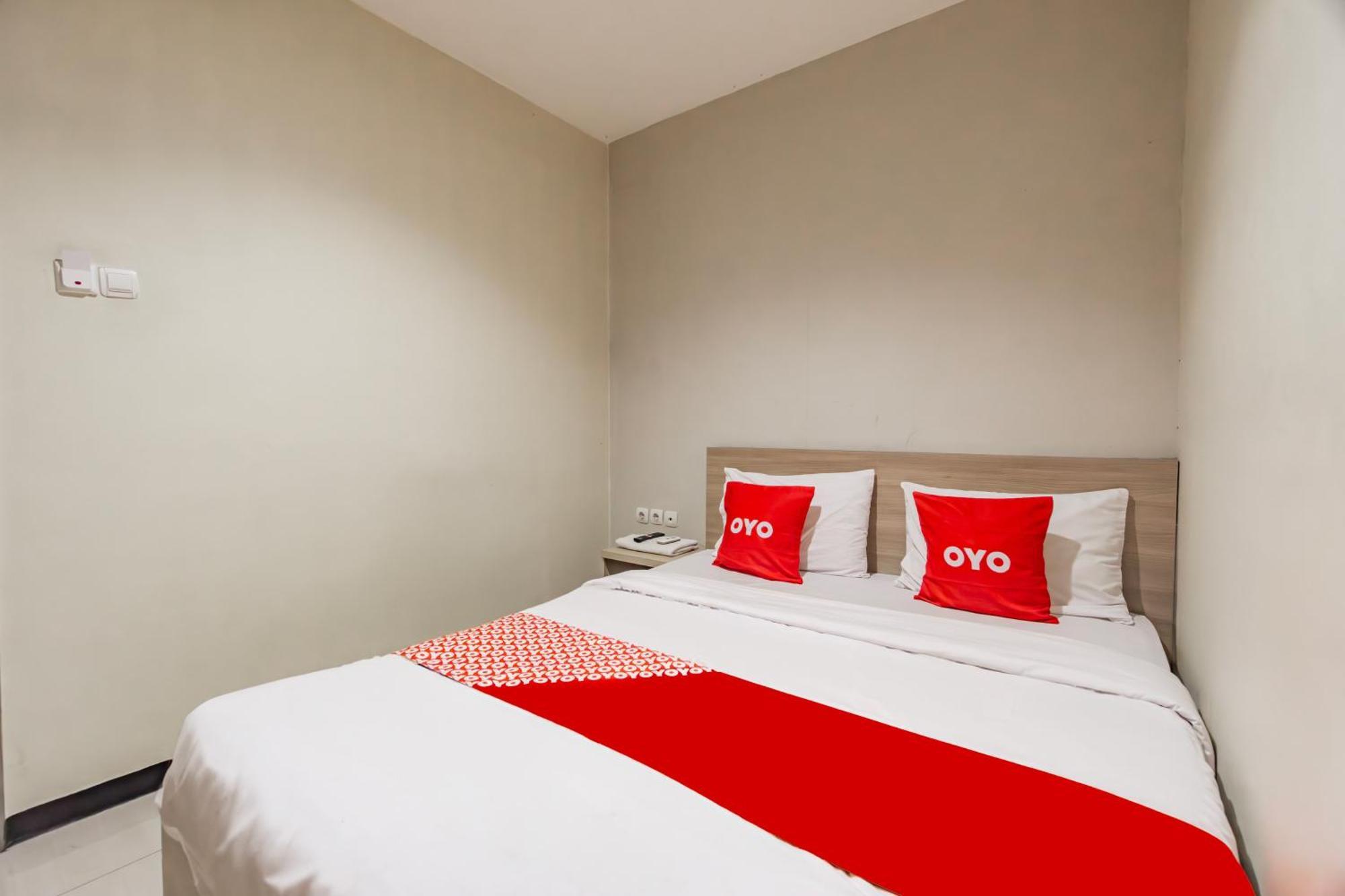 Ace Business Hotel Galaxy Surabaya Exterior foto